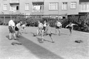 Fußball-Cup: "Komm, tritt, schieß Tore" in Bergisch Gladbach-Hand / Gronau